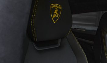 Lamborghini Urus SUV full